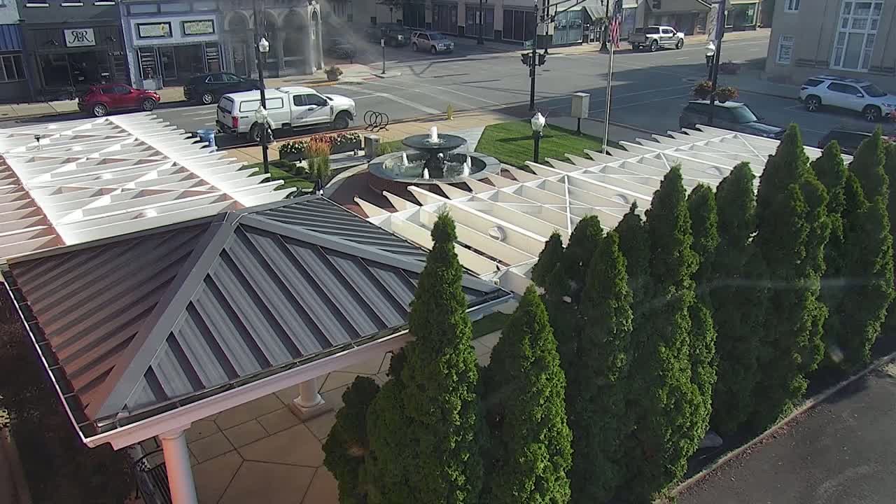 Crawfordsville Marie Canine Plaza Square Live Cam - Crawfordsville, Montgomery, Indiana, USA
