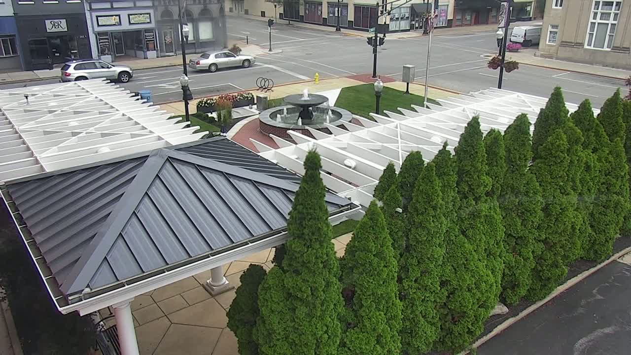Crawfordsville Marie Canine Plaza Square Live Cam - Crawfordsville, Montgomery, Indiana, USA