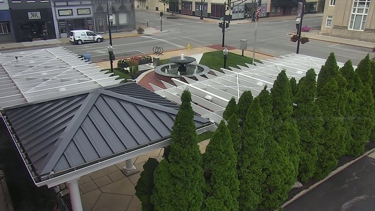 Crawfordsville Marie Canine Plaza Square Live Cam - Crawfordsville, Montgomery, Indiana, USA