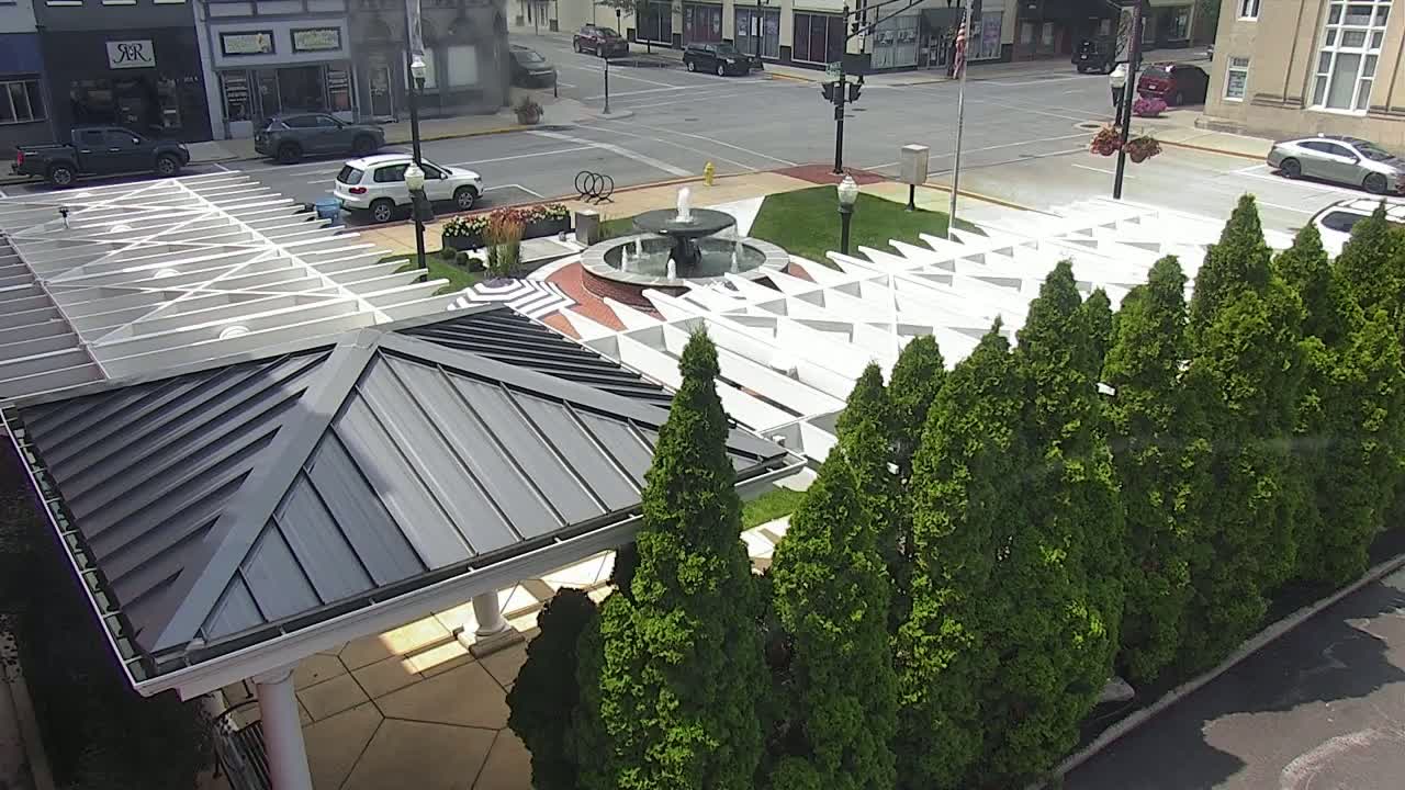 Crawfordsville Marie Canine Plaza Square Live Cam - Crawfordsville, Montgomery, Indiana, USA