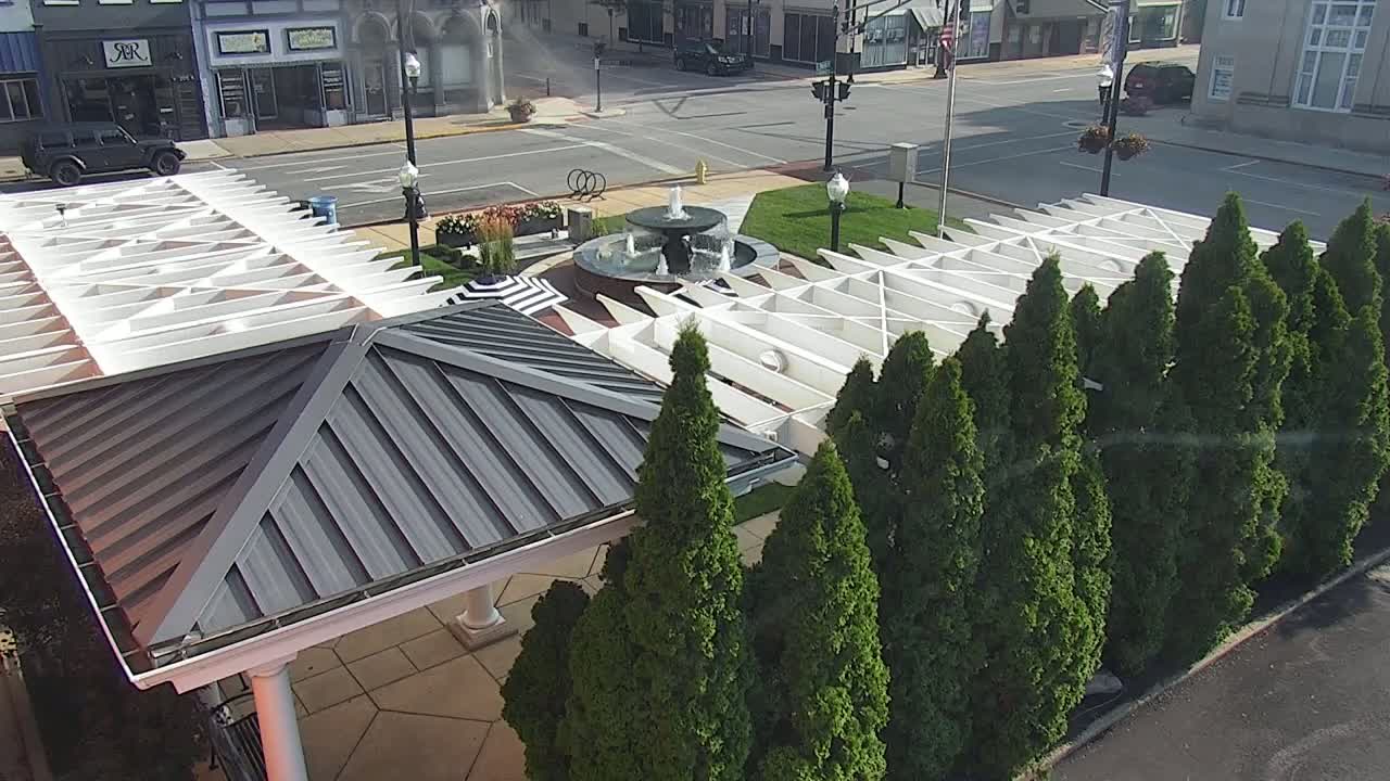 Crawfordsville Marie Canine Plaza Square Live Cam - Crawfordsville, Montgomery, Indiana, USA
