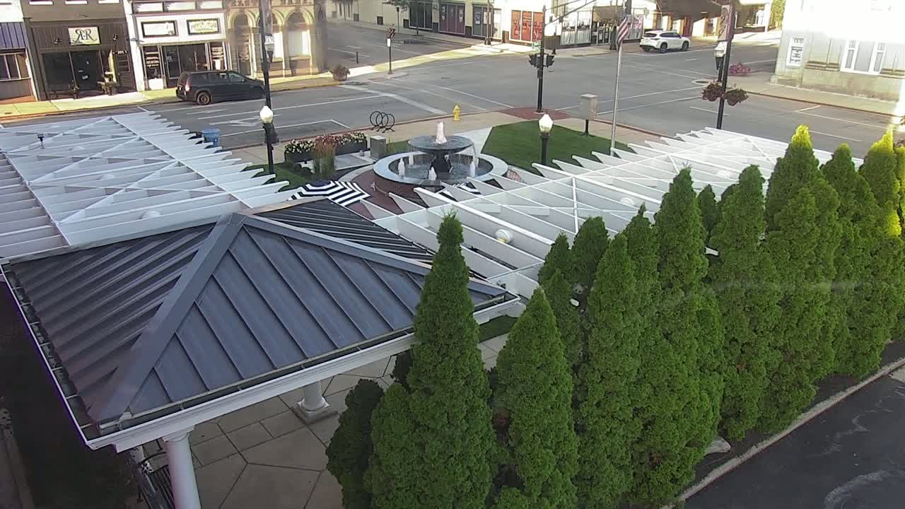 Crawfordsville Marie Canine Plaza Square Live Cam - Crawfordsville, Montgomery, Indiana, USA