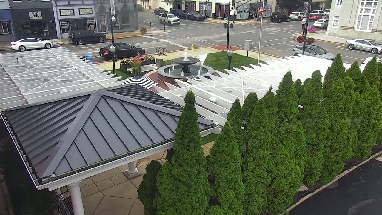 Crawfordsville Marie Canine Plaza Square Live Cam - Crawfordsville, Montgomery, Indiana, USA