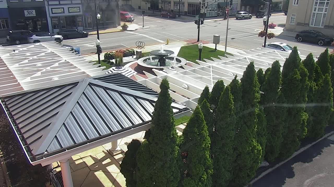 Crawfordsville Marie Canine Plaza Square Live Cam - Crawfordsville, Montgomery, Indiana, USA