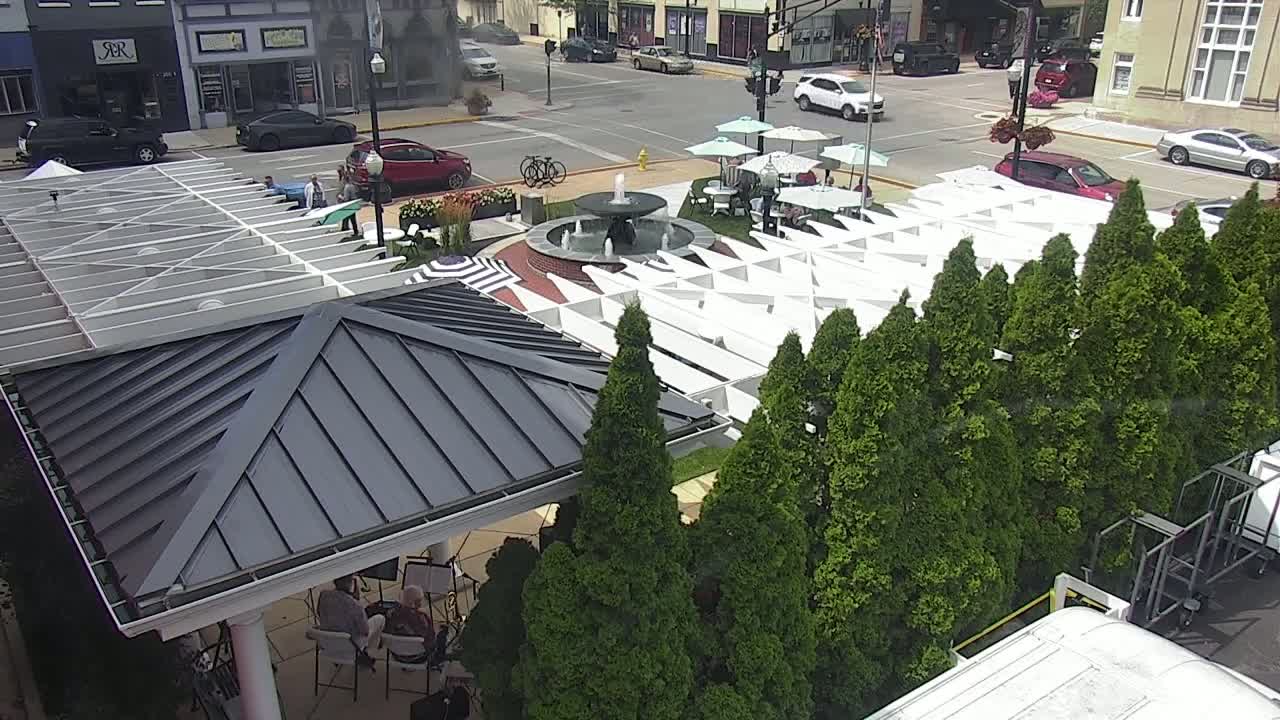 Crawfordsville Marie Canine Plaza Square Live Cam - Crawfordsville, Montgomery, Indiana, USA