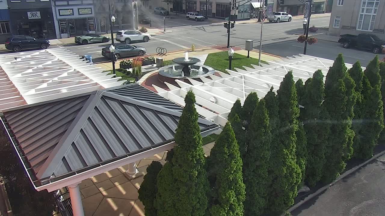 Crawfordsville Marie Canine Plaza Square Live Cam - Crawfordsville, Montgomery, Indiana, USA