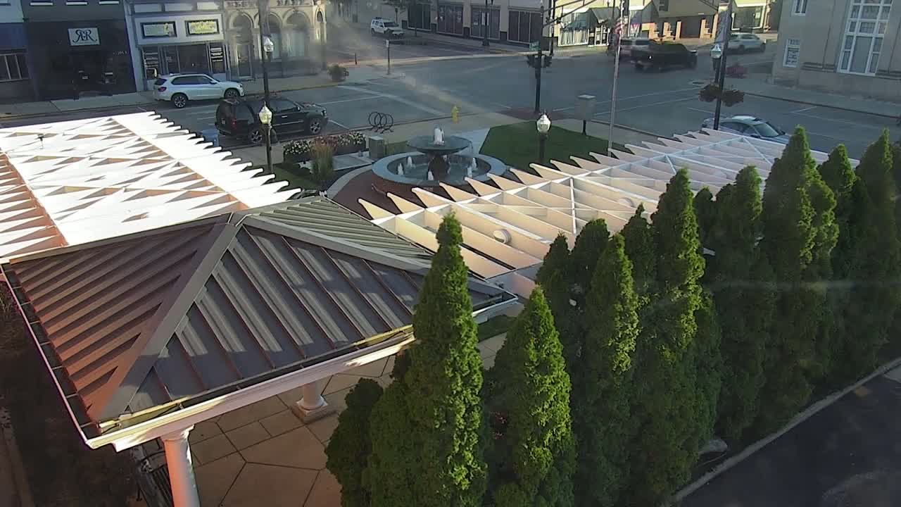 Crawfordsville Marie Canine Plaza Square Live Cam - Crawfordsville, Montgomery, Indiana, USA
