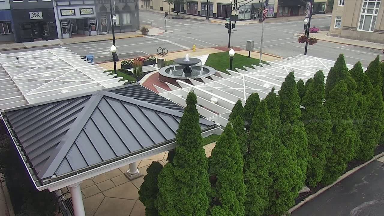Crawfordsville Marie Canine Plaza Square Live Cam - Crawfordsville, Montgomery, Indiana, USA