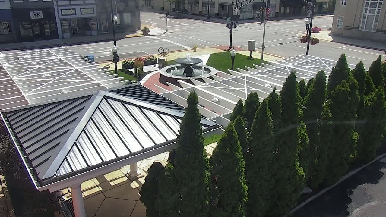 Crawfordsville Marie Canine Plaza Square Live Cam - Crawfordsville, Montgomery, Indiana, USA