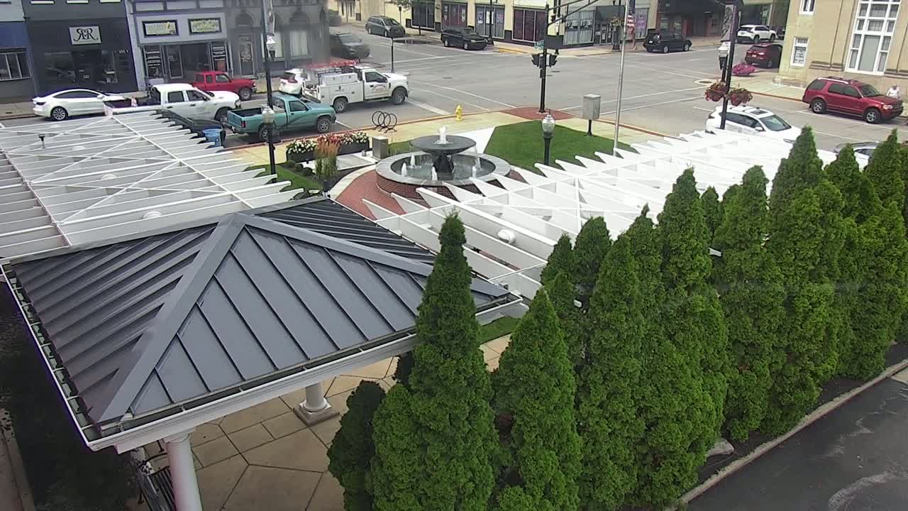 Crawfordsville Marie Canine Plaza Square Live Cam - Crawfordsville, Montgomery, Indiana, USA