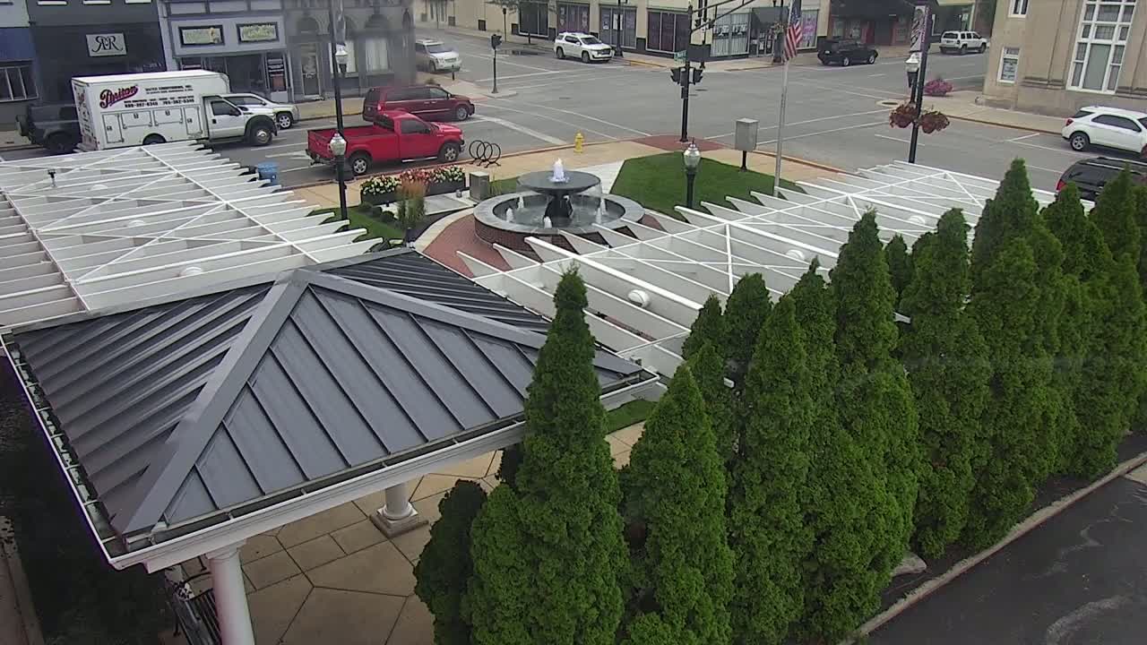 Crawfordsville Marie Canine Plaza Square Live Cam - Crawfordsville, Montgomery, Indiana, USA