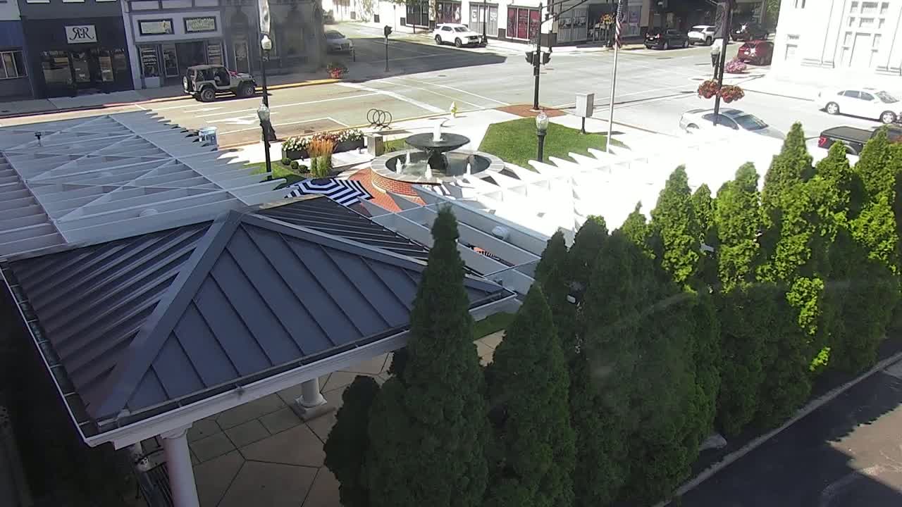 Crawfordsville Marie Canine Plaza Square Live Cam - Crawfordsville, Montgomery, Indiana, USA
