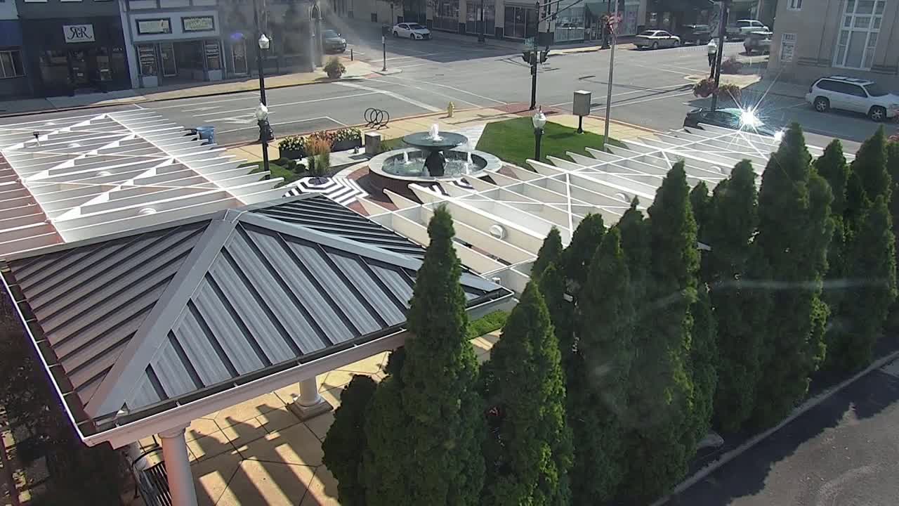 Crawfordsville Marie Canine Plaza Square Live Cam - Crawfordsville, Montgomery, Indiana, USA