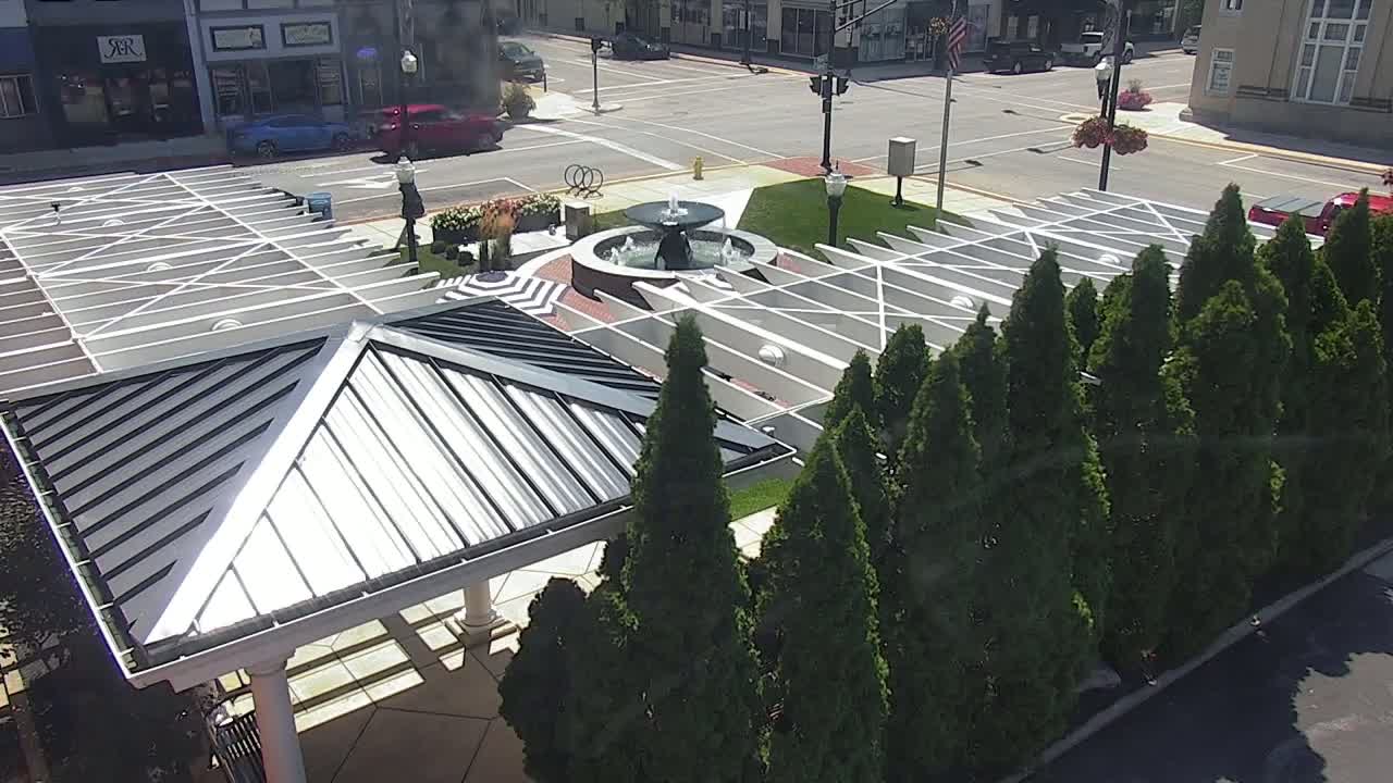 Crawfordsville Marie Canine Plaza Square Live Cam - Crawfordsville, Montgomery, Indiana, USA