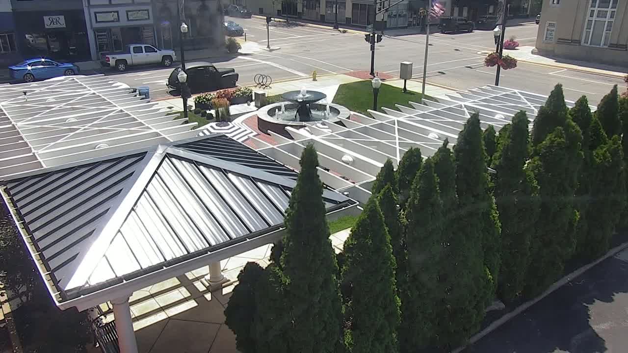 Crawfordsville Marie Canine Plaza Square Live Cam - Crawfordsville, Montgomery, Indiana, USA