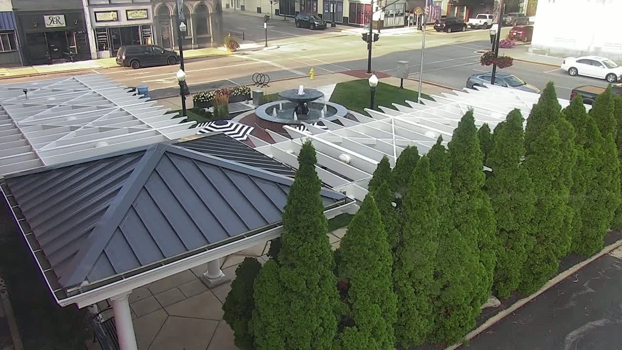 Crawfordsville Marie Canine Plaza Square Live Cam - Crawfordsville, Montgomery, Indiana, USA