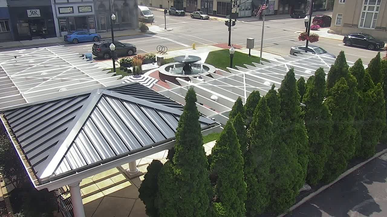 Crawfordsville Marie Canine Plaza Square Live Cam - Crawfordsville, Montgomery, Indiana, USA