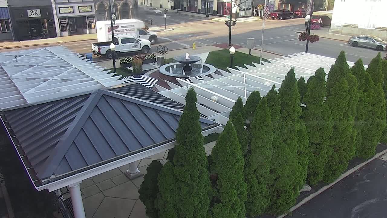 Crawfordsville Marie Canine Plaza Square Live Cam - Crawfordsville, Montgomery, Indiana, USA