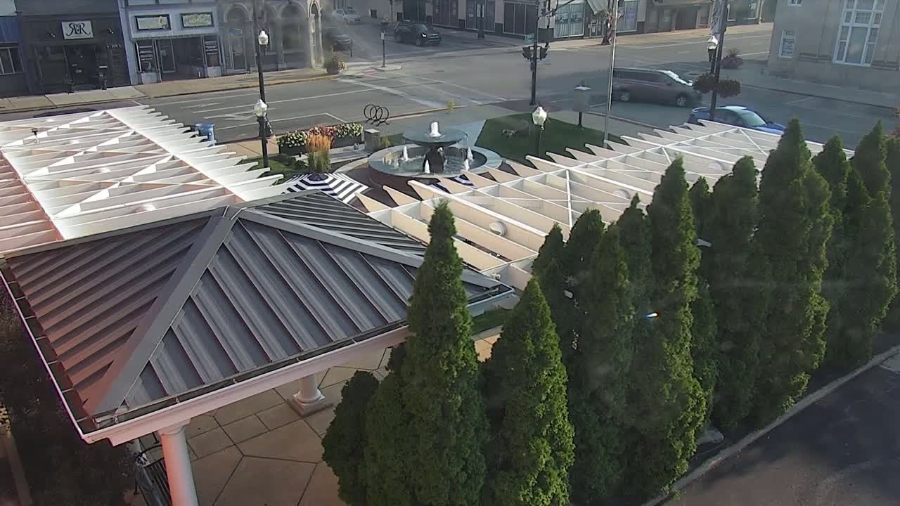 Crawfordsville Marie Canine Plaza Square Live Cam - Crawfordsville, Montgomery, Indiana, USA