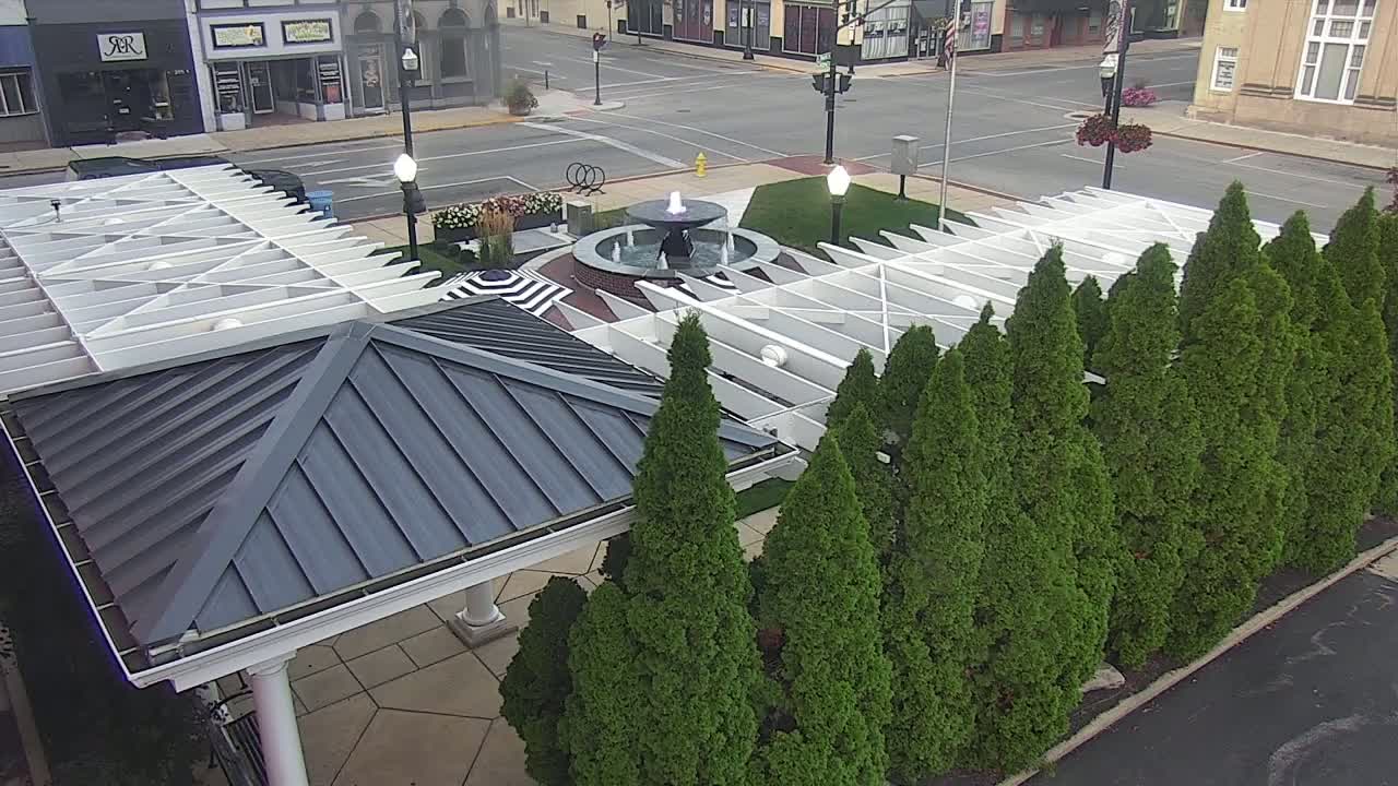 Crawfordsville Marie Canine Plaza Square Live Cam - Crawfordsville, Montgomery, Indiana, USA