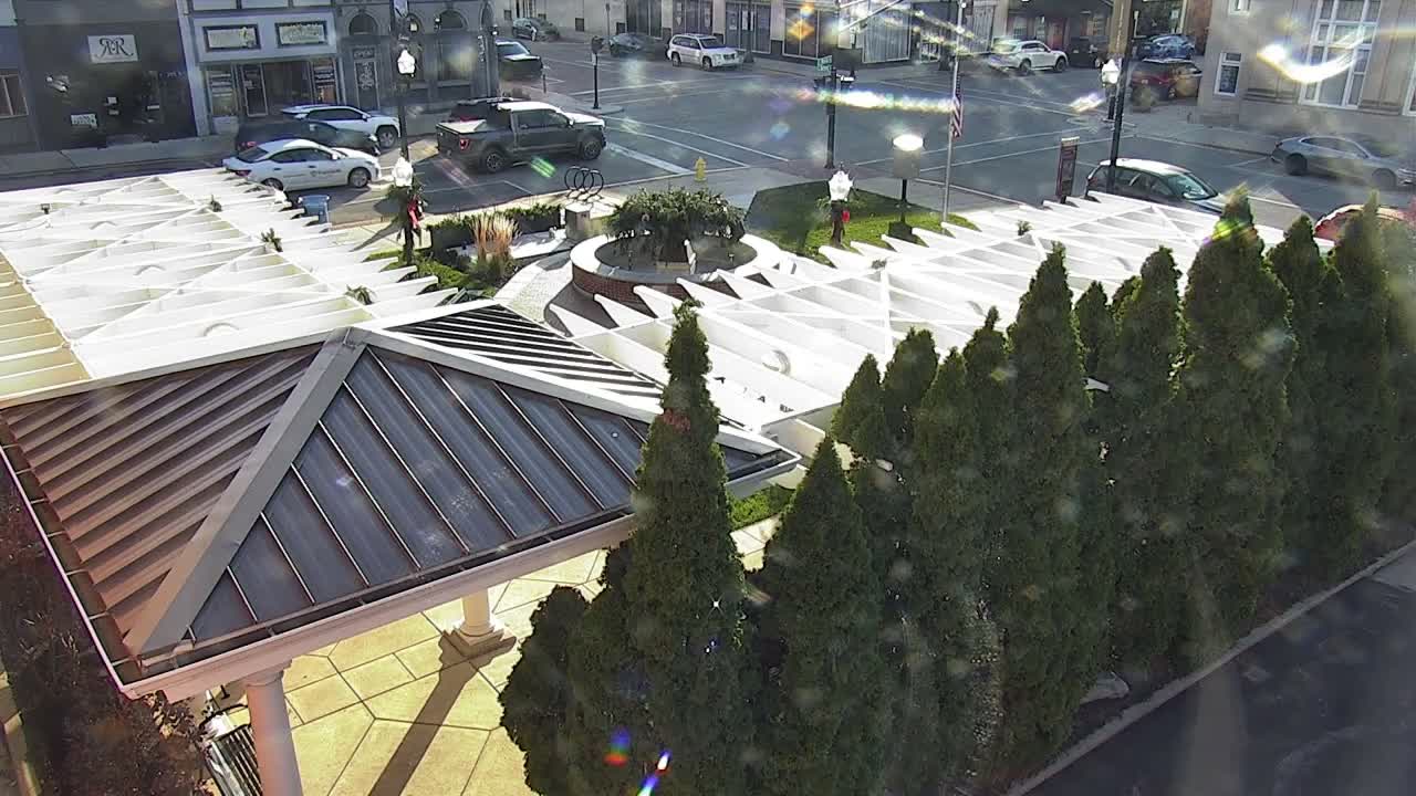 Crawfordsville Marie Canine Plaza Square Live Cam - Crawfordsville, Montgomery, Indiana, USA