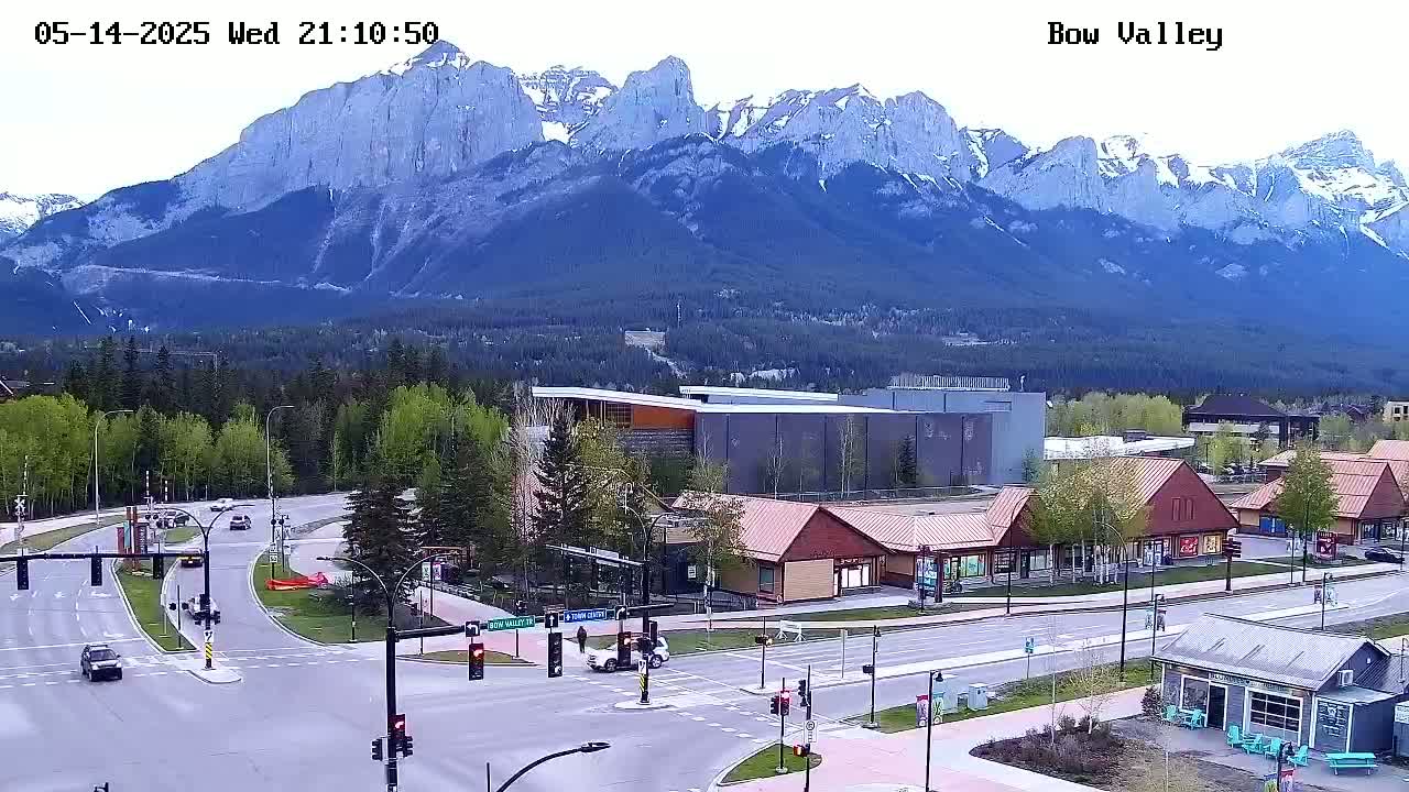 Canmore, Mount Rundle & Bow Valley Junction View Live Cam - Canmore, Alberta's Rockies, Alberta, Canada
