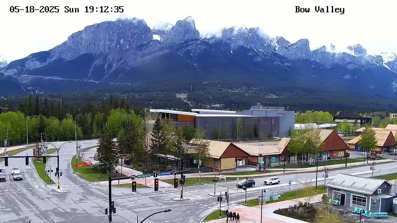 Canmore, Mount Rundle & Bow Valley Junction View Live Cam - Canmore, Alberta's Rockies, Alberta, Canada