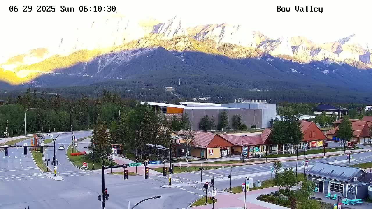 Canmore, Mount Rundle & Bow Valley Junction View Live Cam - Canmore, Alberta's Rockies, Alberta, Canada