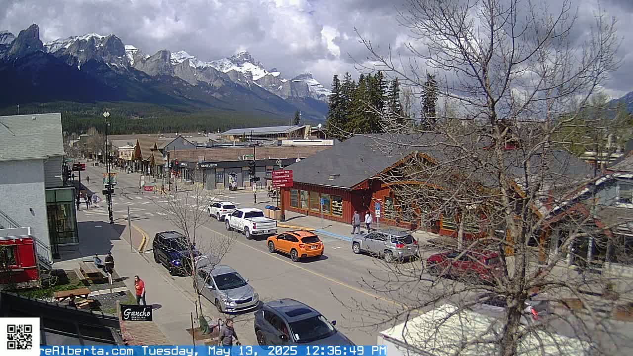 Canmore 6 th Avenue Intersection City Main St. Live Cam - Canmore, Alberta's Rockies, Alberta, Canada