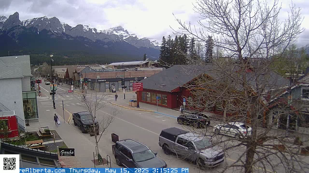 Canmore 6 th Avenue Intersection City Main St. Live Cam - Canmore, Alberta's Rockies, Alberta, Canada