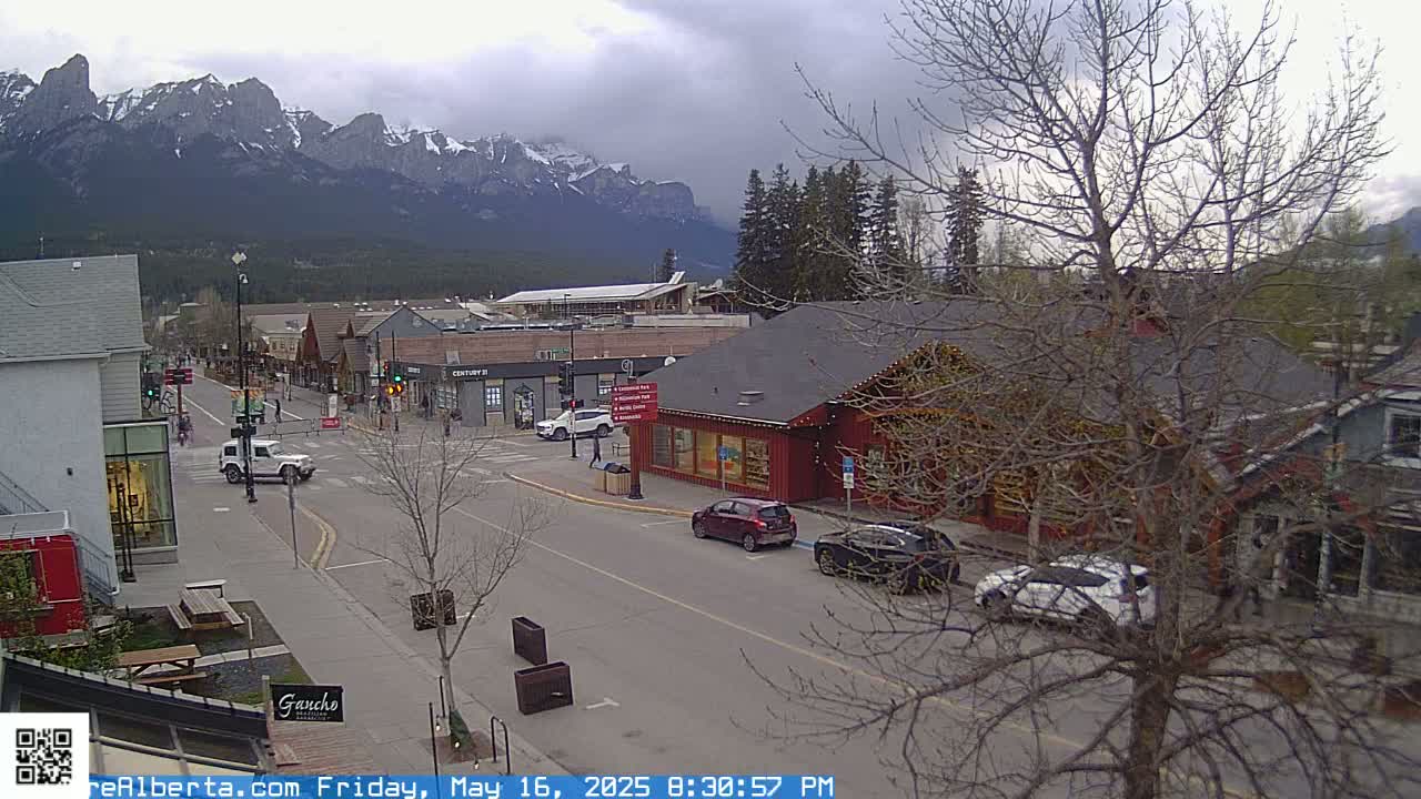 Canmore 6 th Avenue Intersection City Main St. Live Cam - Canmore, Alberta's Rockies, Alberta, Canada