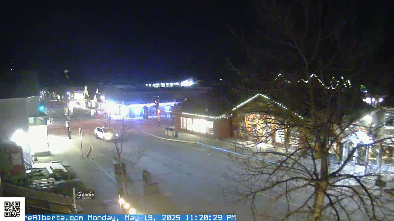 Canmore 6 th Avenue Intersection City Main St. Live Cam - Canmore, Alberta's Rockies, Alberta, Canada