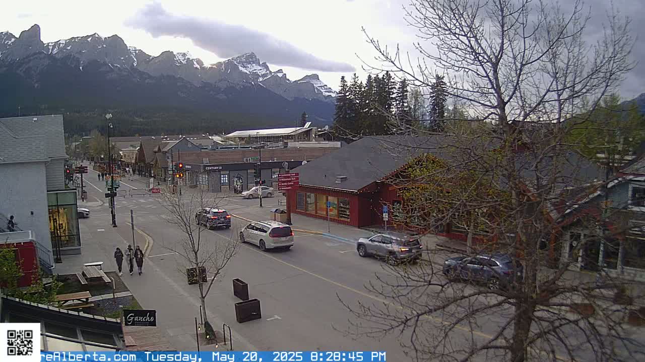 Canmore 6 th Avenue Intersection City Main St. Live Cam - Canmore, Alberta's Rockies, Alberta, Canada