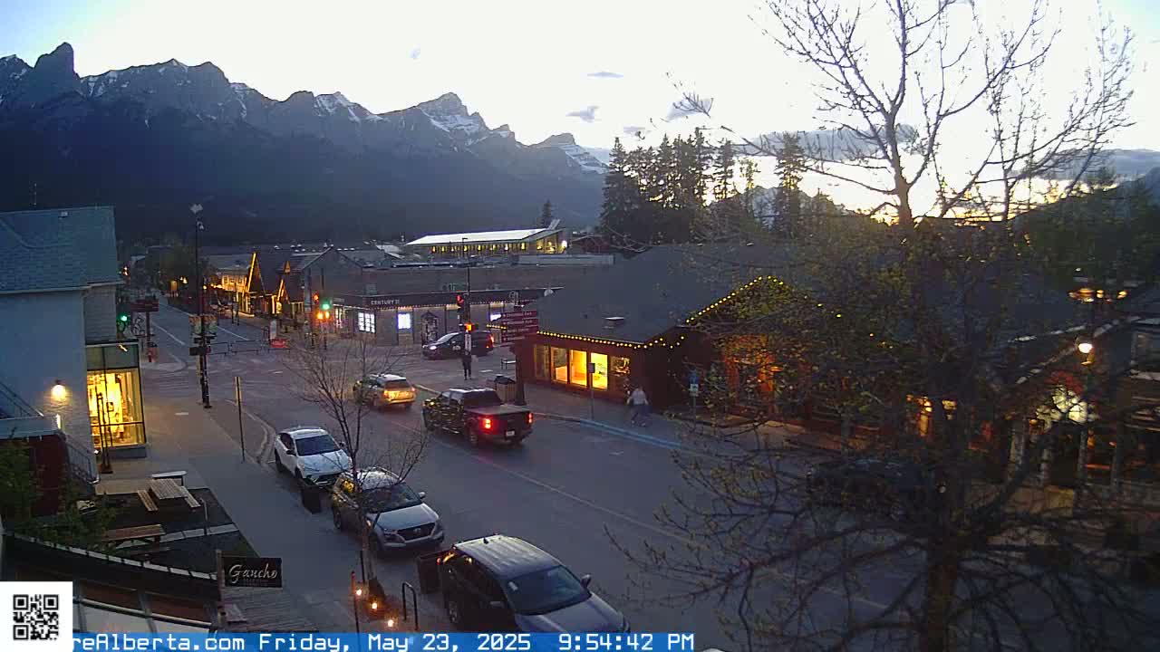 Canmore 6 th Avenue Intersection City Main St. Live Cam - Canmore, Alberta's Rockies, Alberta, Canada