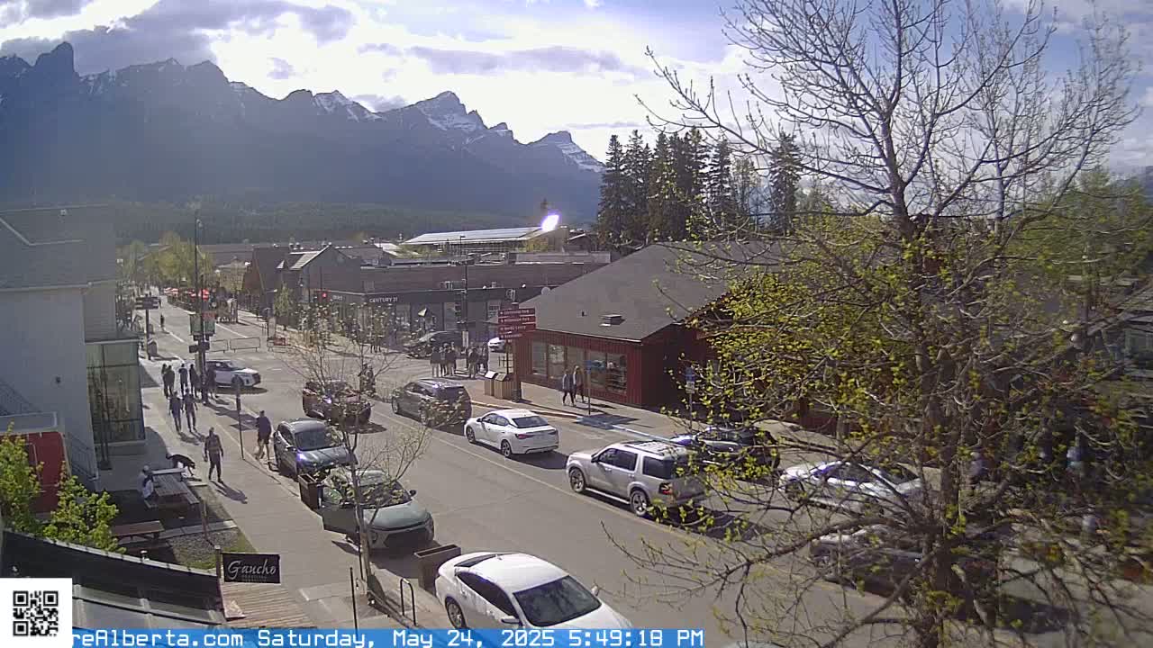 Canmore 6 th Avenue Intersection City Main St. Live Cam - Canmore, Alberta's Rockies, Alberta, Canada