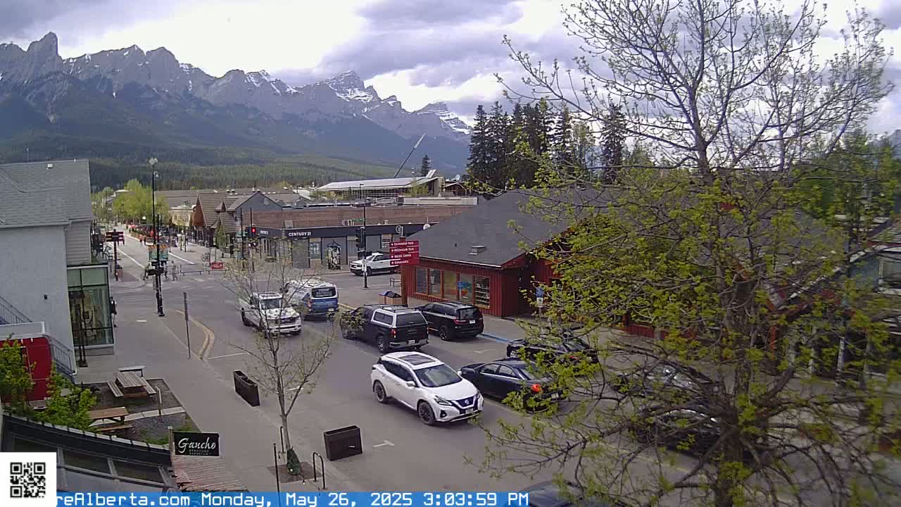 Canmore 6 th Avenue Intersection City Main St. Live Cam - Canmore, Alberta's Rockies, Alberta, Canada