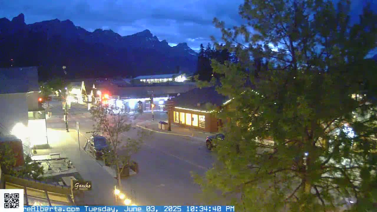 Canmore 6 th Avenue Intersection City Main St. Live Cam - Canmore, Alberta's Rockies, Alberta, Canada