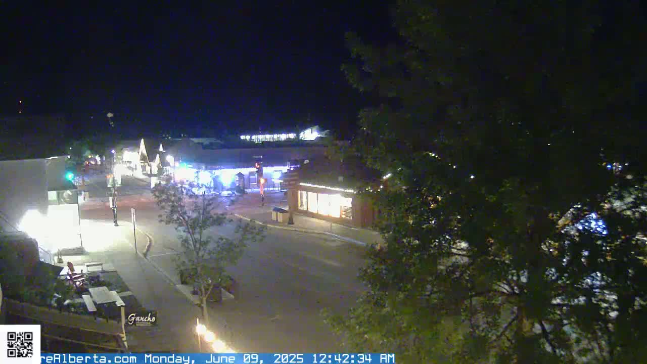 Canmore 6 th Avenue Intersection City Main St. Live Cam - Canmore, Alberta's Rockies, Alberta, Canada
