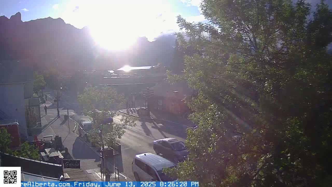 Canmore 6 th Avenue Intersection City Main St. Live Cam - Canmore, Alberta's Rockies, Alberta, Canada
