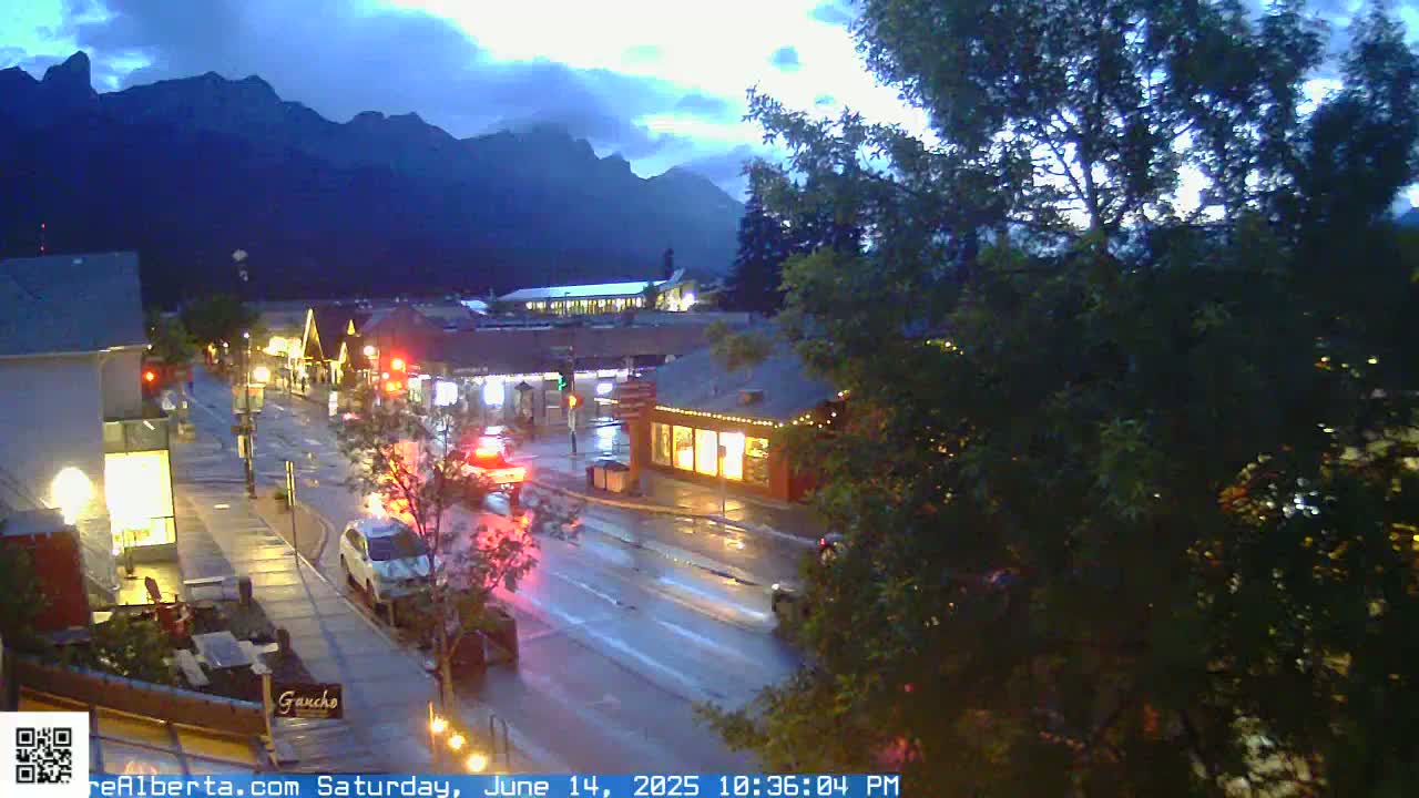 Canmore 6 th Avenue Intersection City Main St. Live Cam - Canmore, Alberta's Rockies, Alberta, Canada
