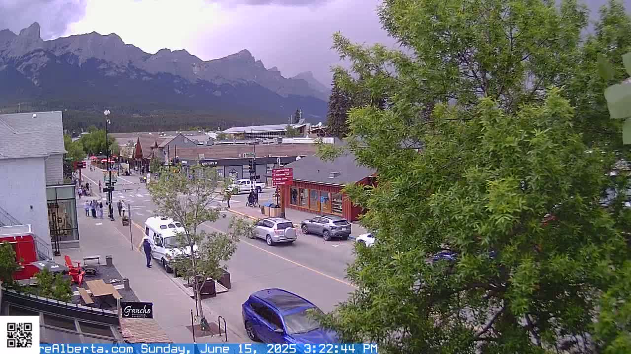 Canmore 6 th Avenue Intersection City Main St. Live Cam - Canmore, Alberta's Rockies, Alberta, Canada