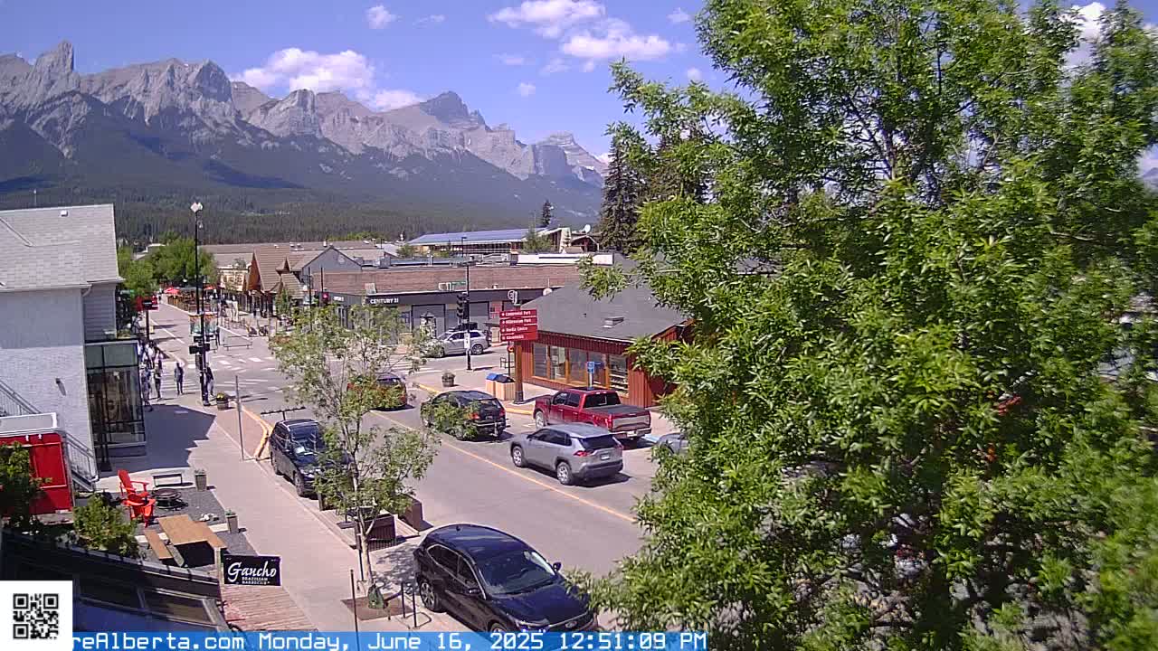 Canmore 6 th Avenue Intersection City Main St. Live Cam - Canmore, Alberta's Rockies, Alberta, Canada