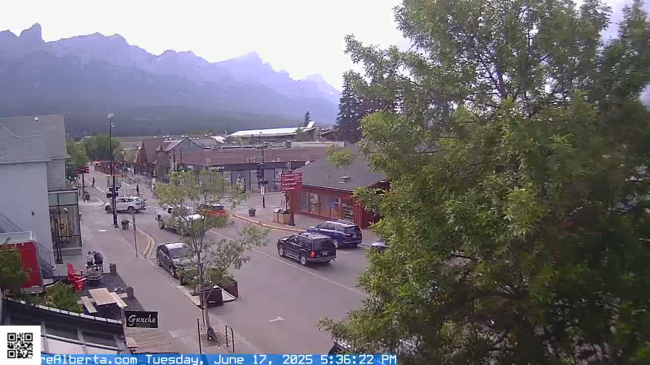 Canmore 6 th Avenue Intersection City Main St. Live Cam - Canmore, Alberta's Rockies, Alberta, Canada