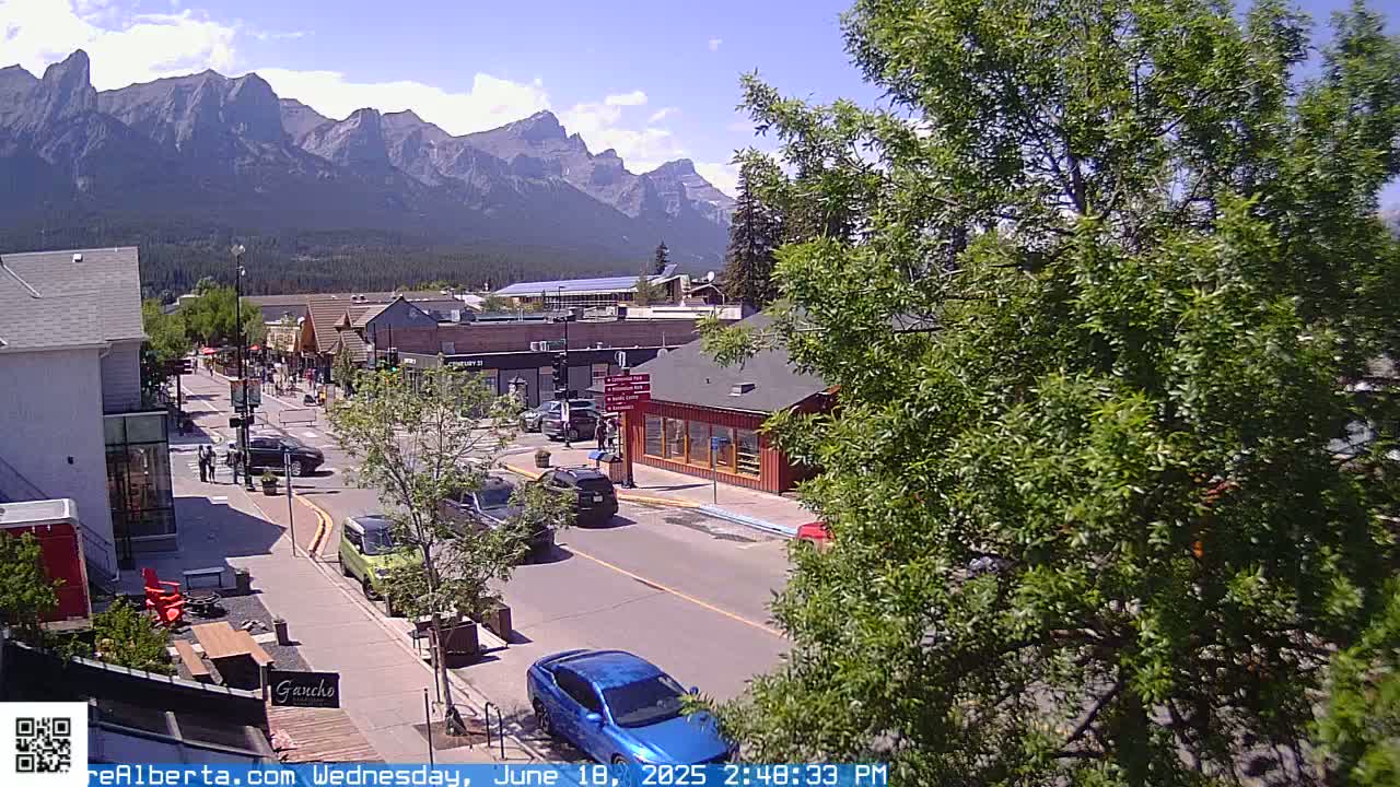 Canmore 6 th Avenue Intersection City Main St. Live Cam - Canmore, Alberta's Rockies, Alberta, Canada