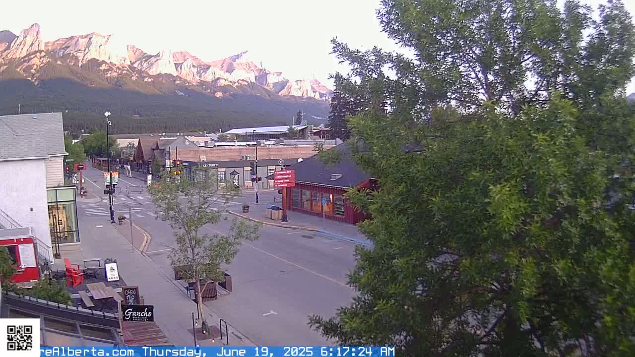 Canmore 6 th Avenue Intersection City Main St. Live Cam - Canmore, Alberta's Rockies, Alberta, Canada