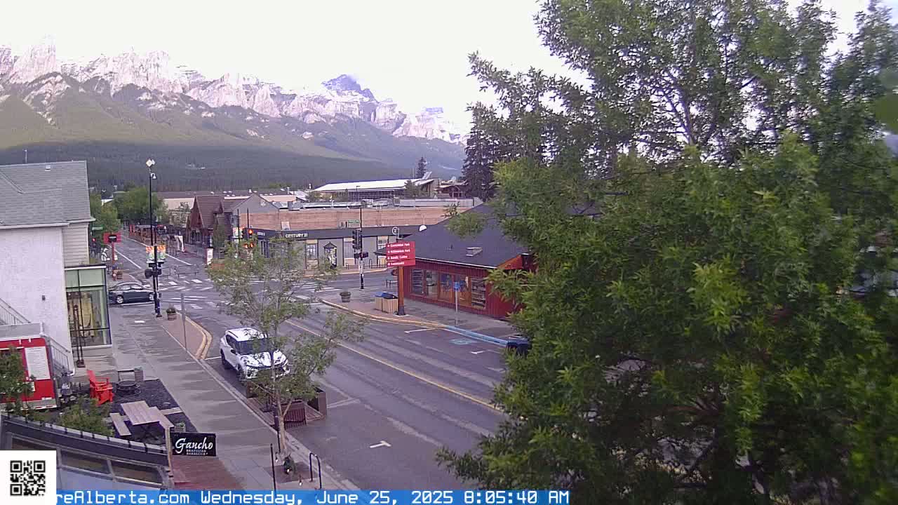 Canmore 6 th Avenue Intersection City Main St. Live Cam - Canmore, Alberta's Rockies, Alberta, Canada
