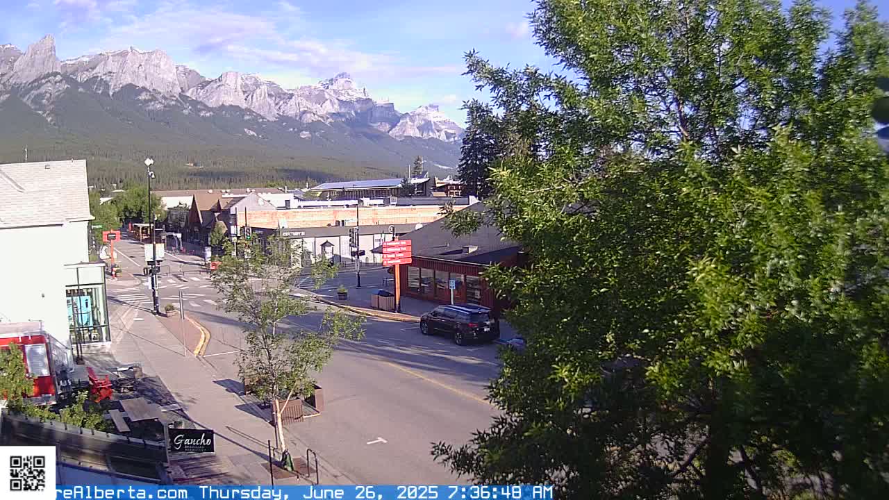 Canmore 6 th Avenue Intersection City Main St. Live Cam - Canmore, Alberta's Rockies, Alberta, Canada