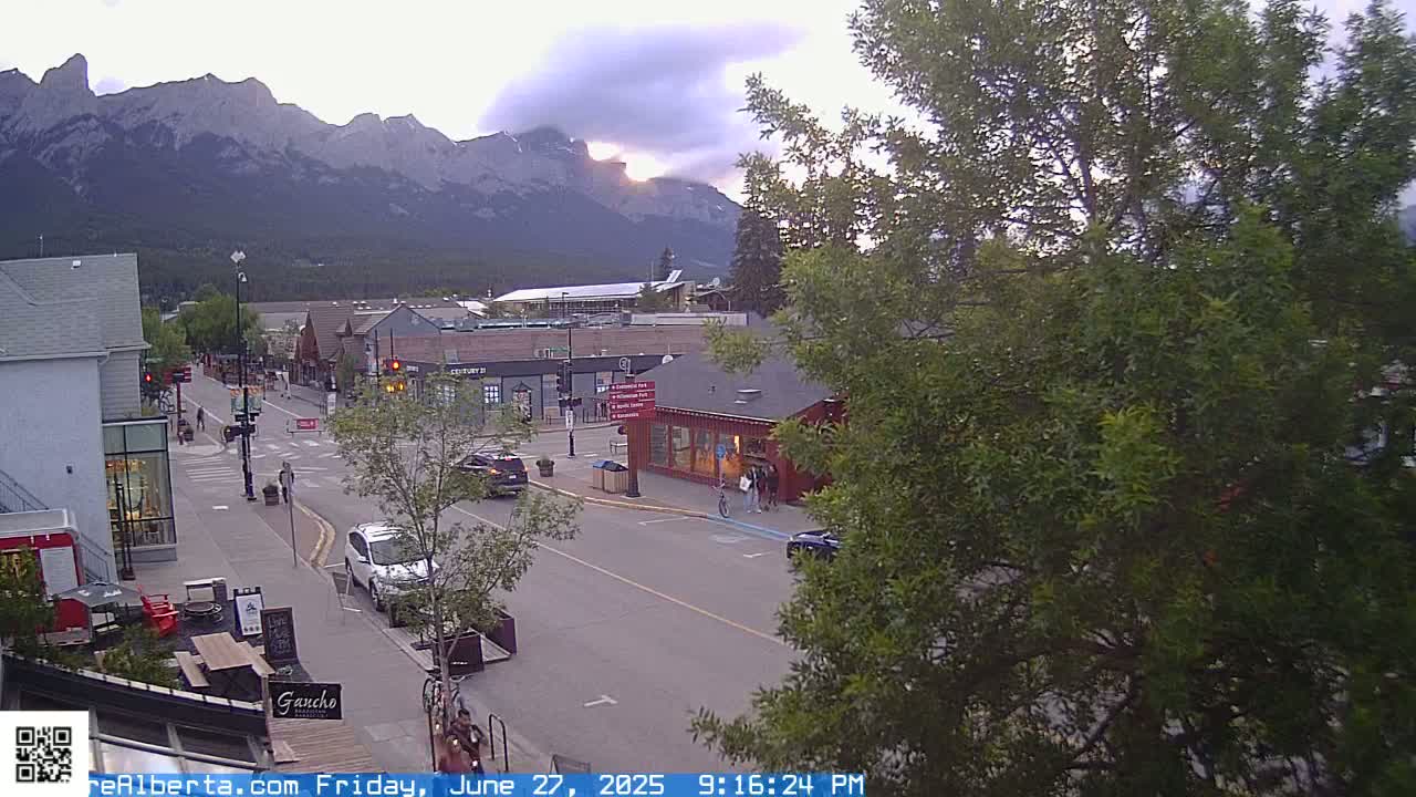 Canmore 6 th Avenue Intersection City Main St. Live Cam - Canmore, Alberta's Rockies, Alberta, Canada