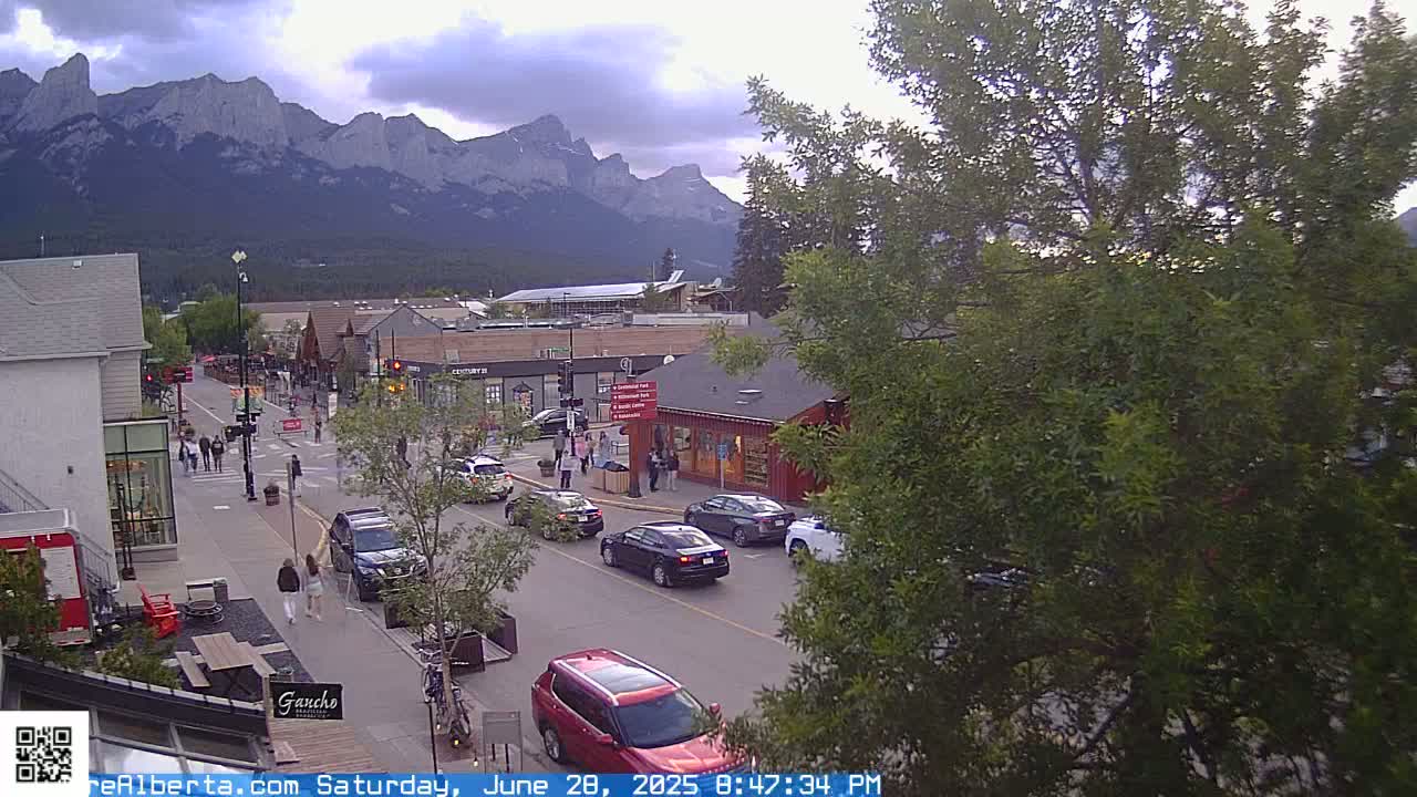 Canmore 6 th Avenue Intersection City Main St. Live Cam - Canmore, Alberta's Rockies, Alberta, Canada