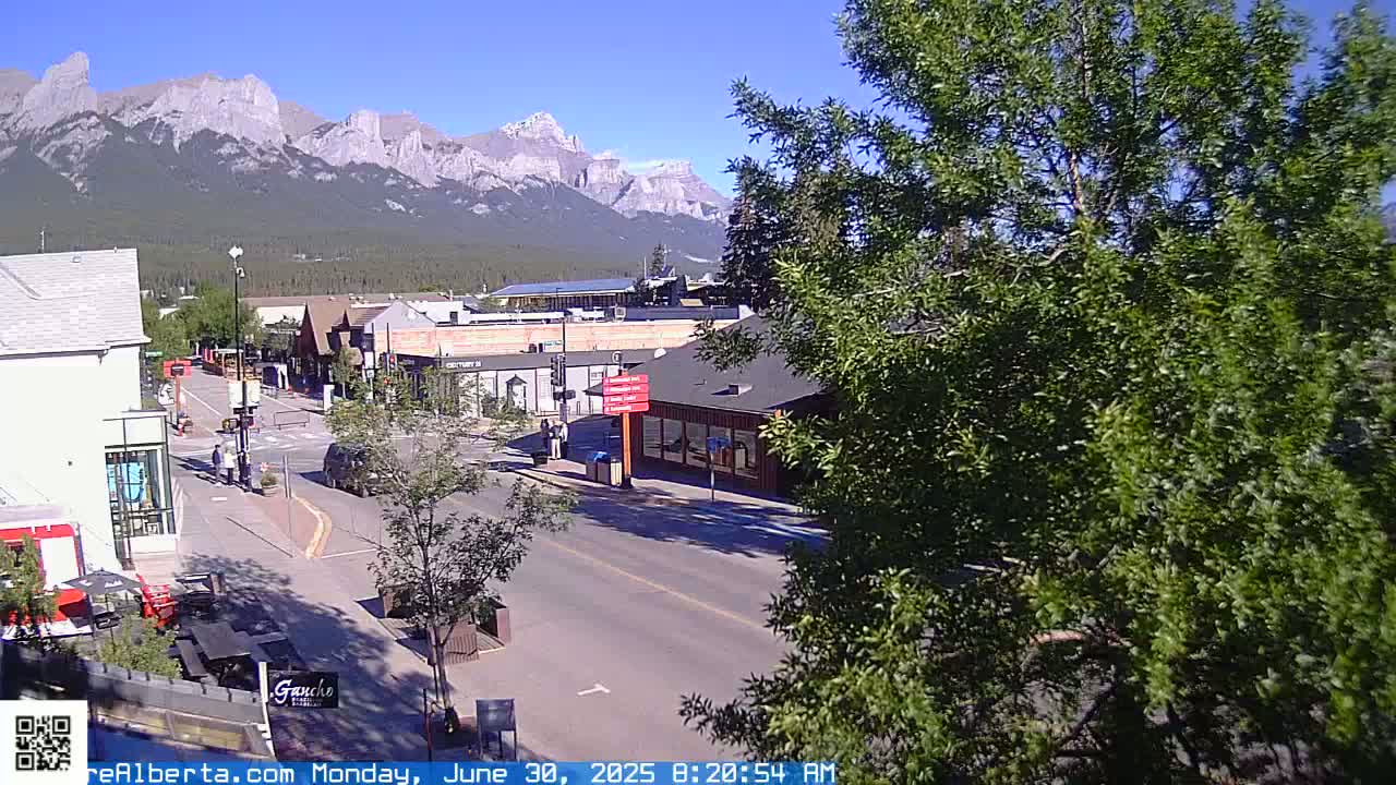 Canmore 6 th Avenue Intersection City Main St. Live Cam - Canmore, Alberta's Rockies, Alberta, Canada